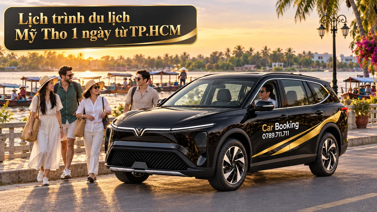 Nhóm khách trở lại xe Car Booking sau chuyến tham quan sông Tiền