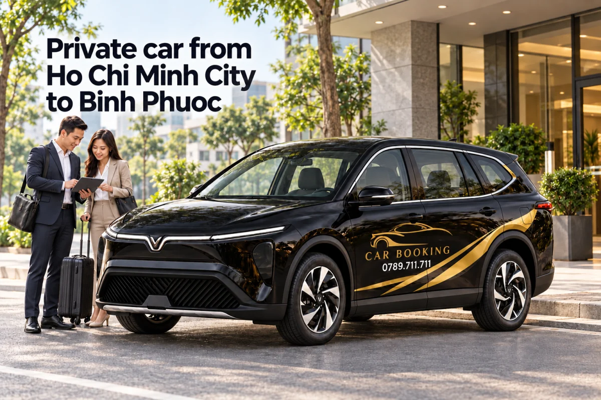 市内のホテルでビジネス旅行者と黒いCAR BOOKINGのVinFast Limo Greenを描いたAI生成イメージ。英語見出しはPrivate car from Ho Chi Minh City to Binh Phuoc。
