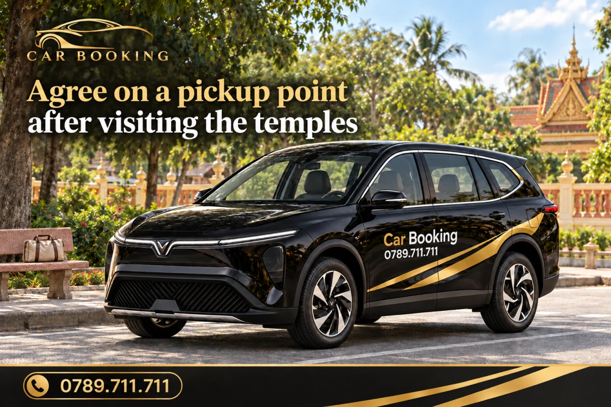 AI示意图：高棉风格建筑外的黑色Car Booking车辆，附近长椅上有包，没有旅客人物。